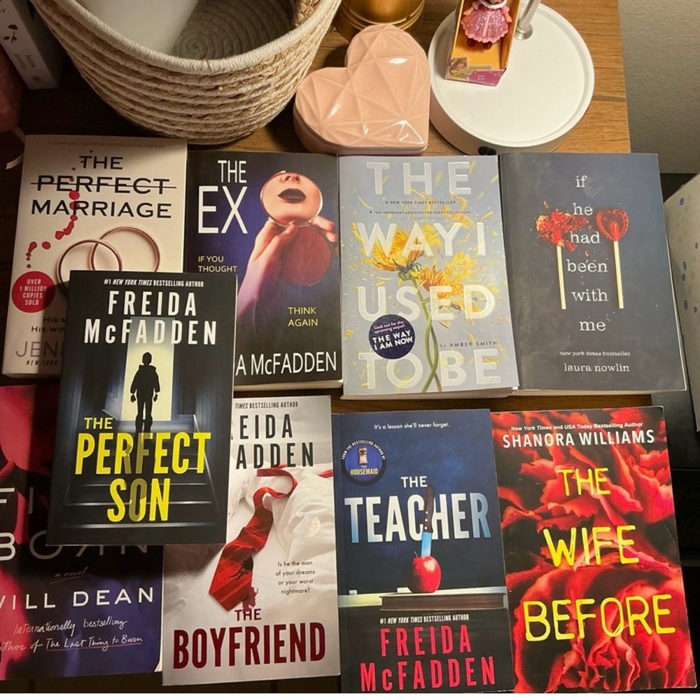 Freida McFadden Books (4)